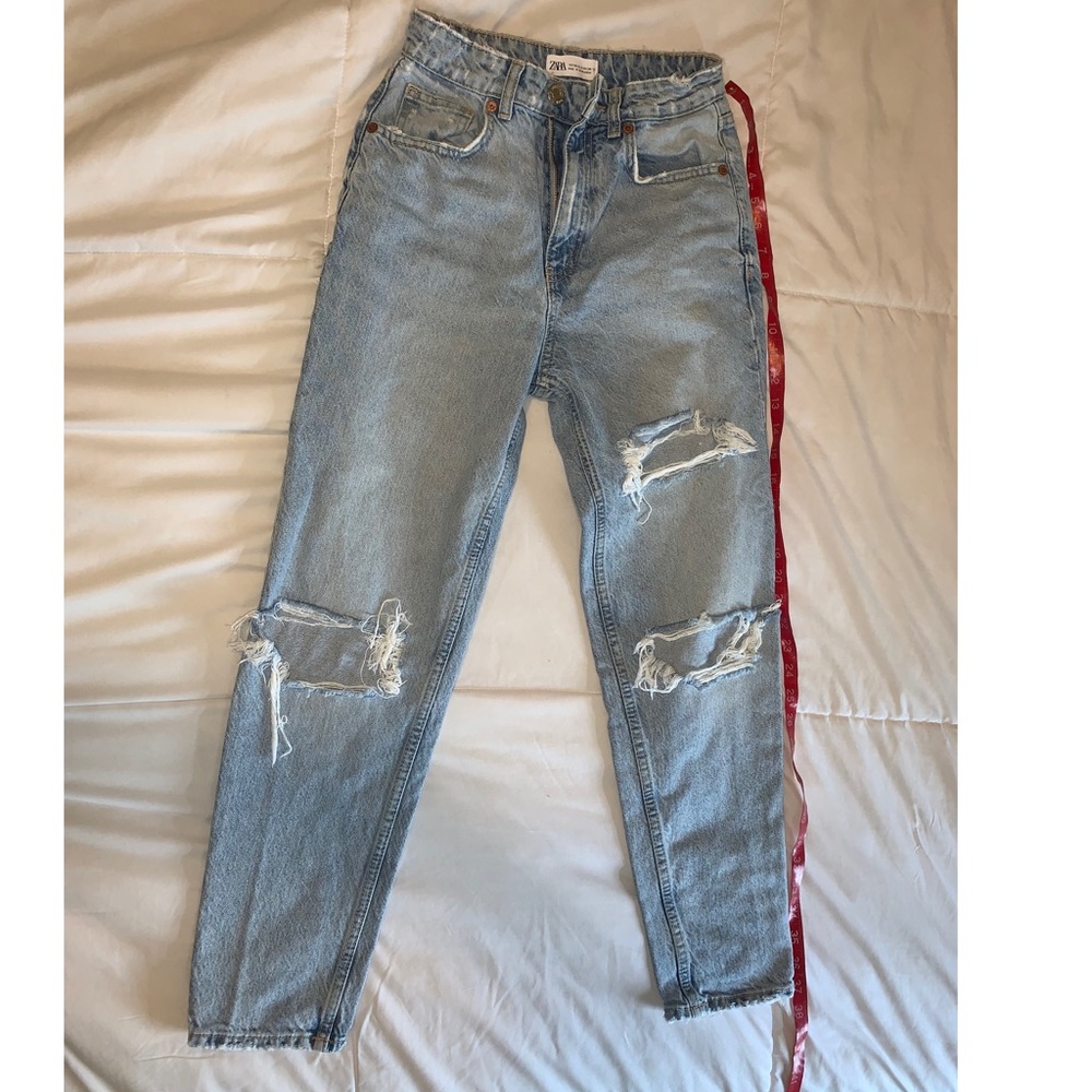 Zara mom jeans size 25 ripped